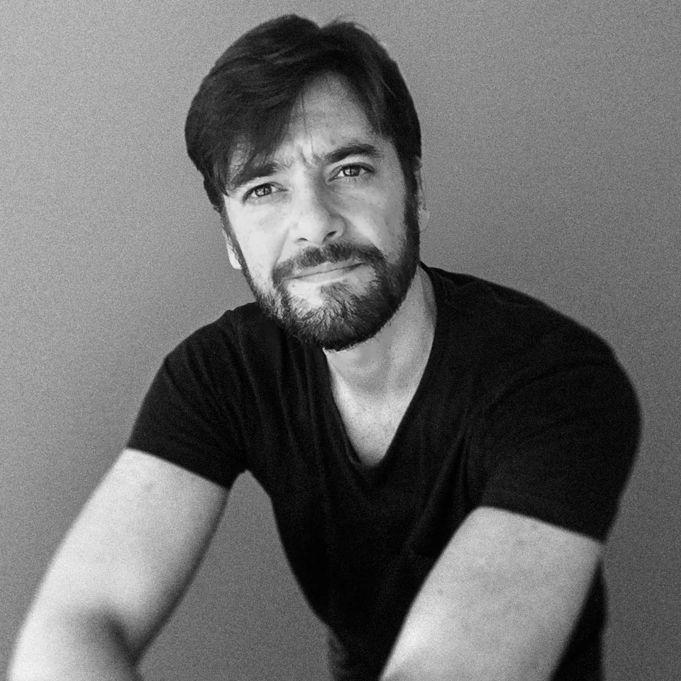 Román Plazza, diseñador